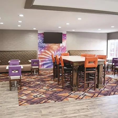 La Quinta By Wyndham Chambersburg 